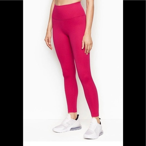 Victoria’s Secret Ribbed Seamless High Rise 7/8 Tight - Picture 3 of 13